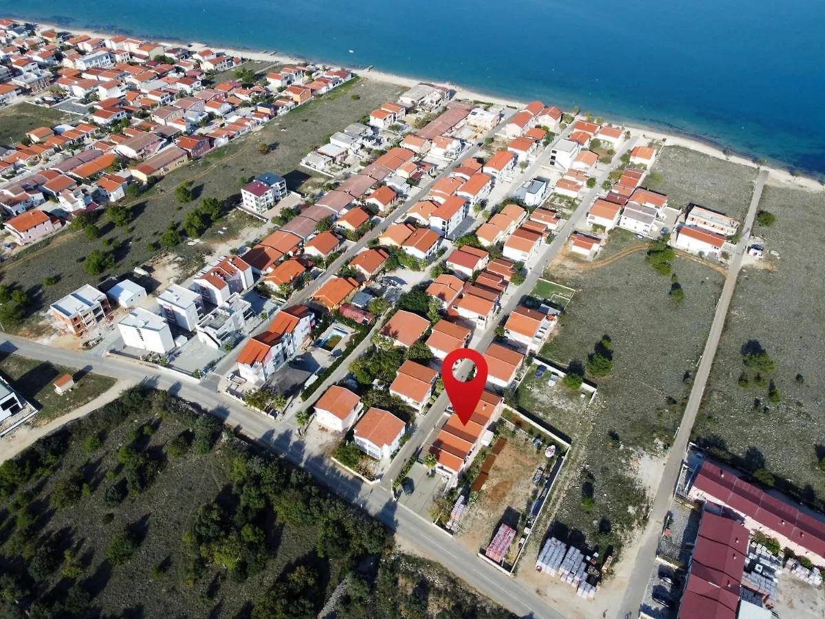Isolated Apartments With A Parking Space Vir - 20177