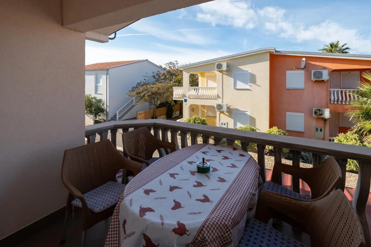 Isolated Apartments With A Parking Space Vir - 20177