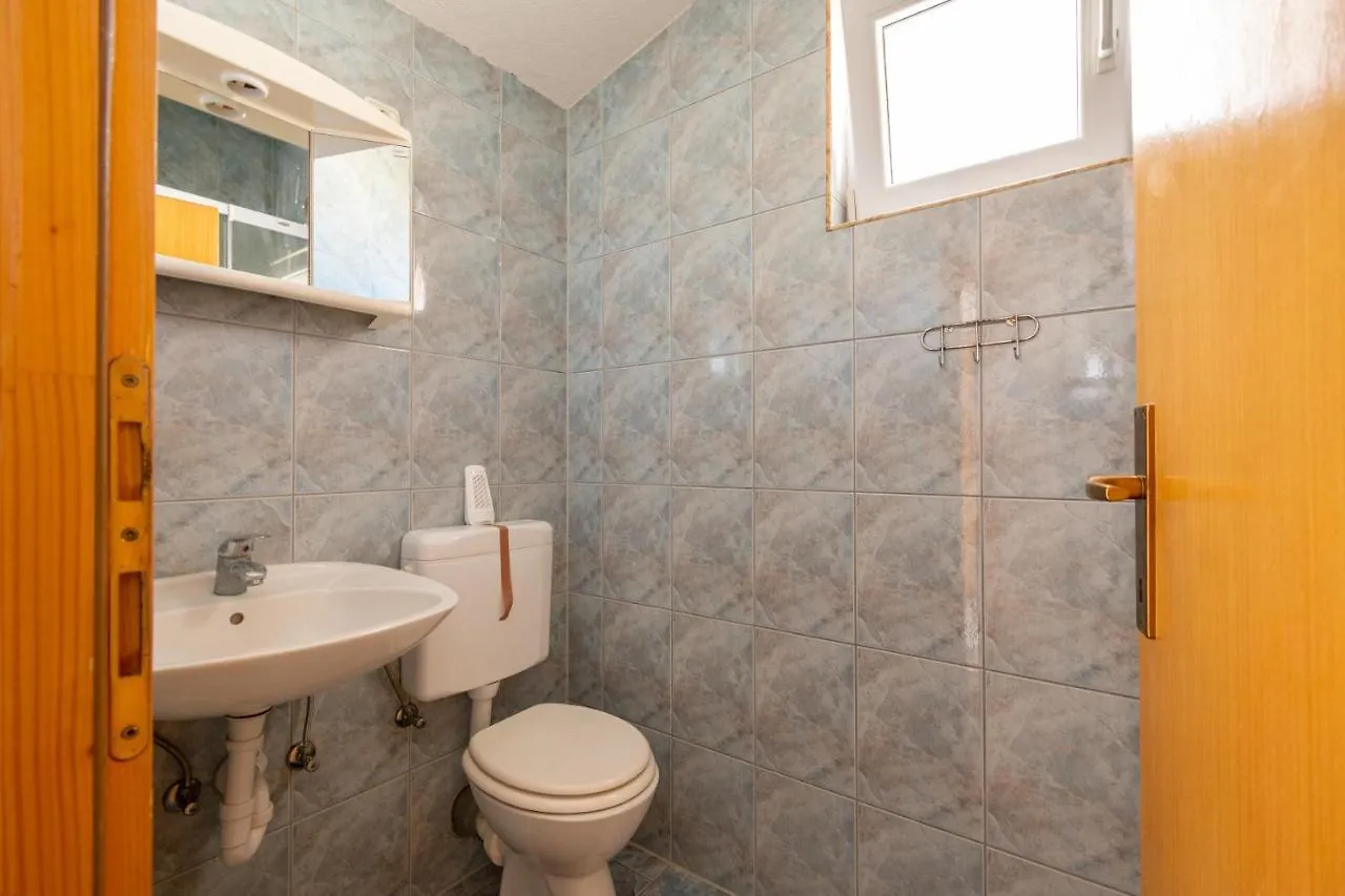 Isolated Apartments With A Parking Space Vir - 20177 Croatia