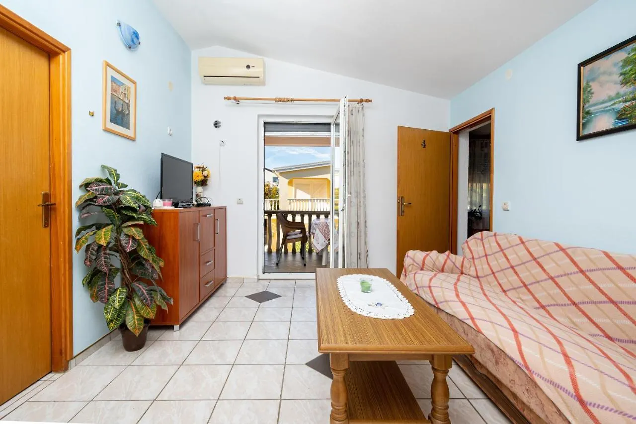 Isolated Apartments With A Parking Space Vir - 20177