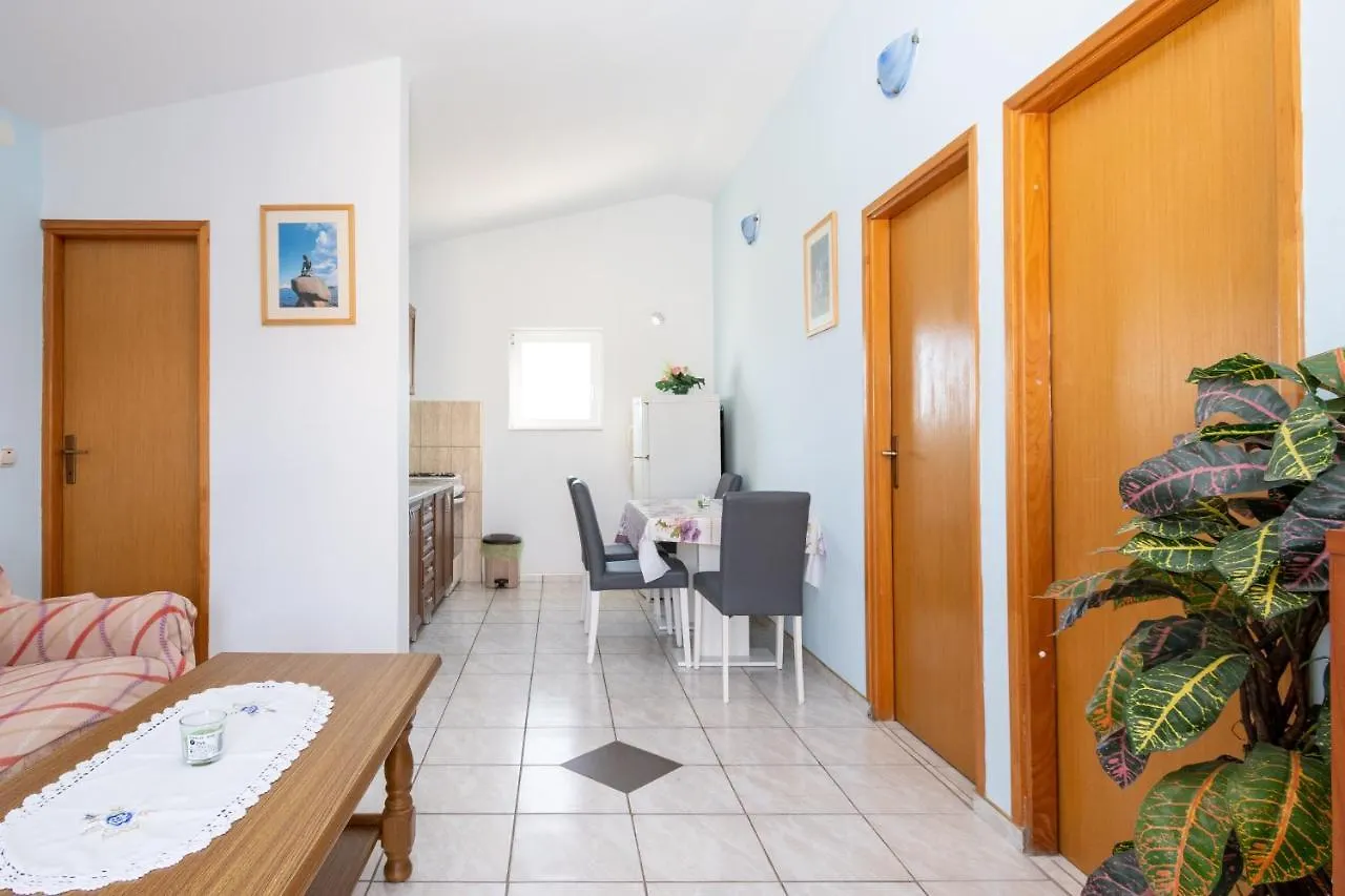 Isolated Apartments With A Parking Space Vir - 20177