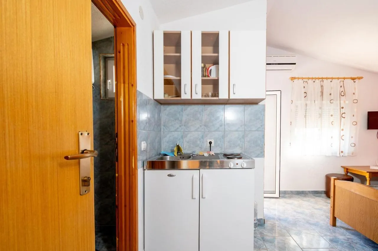 Isolated Apartments With A Parking Space Vir - 20177