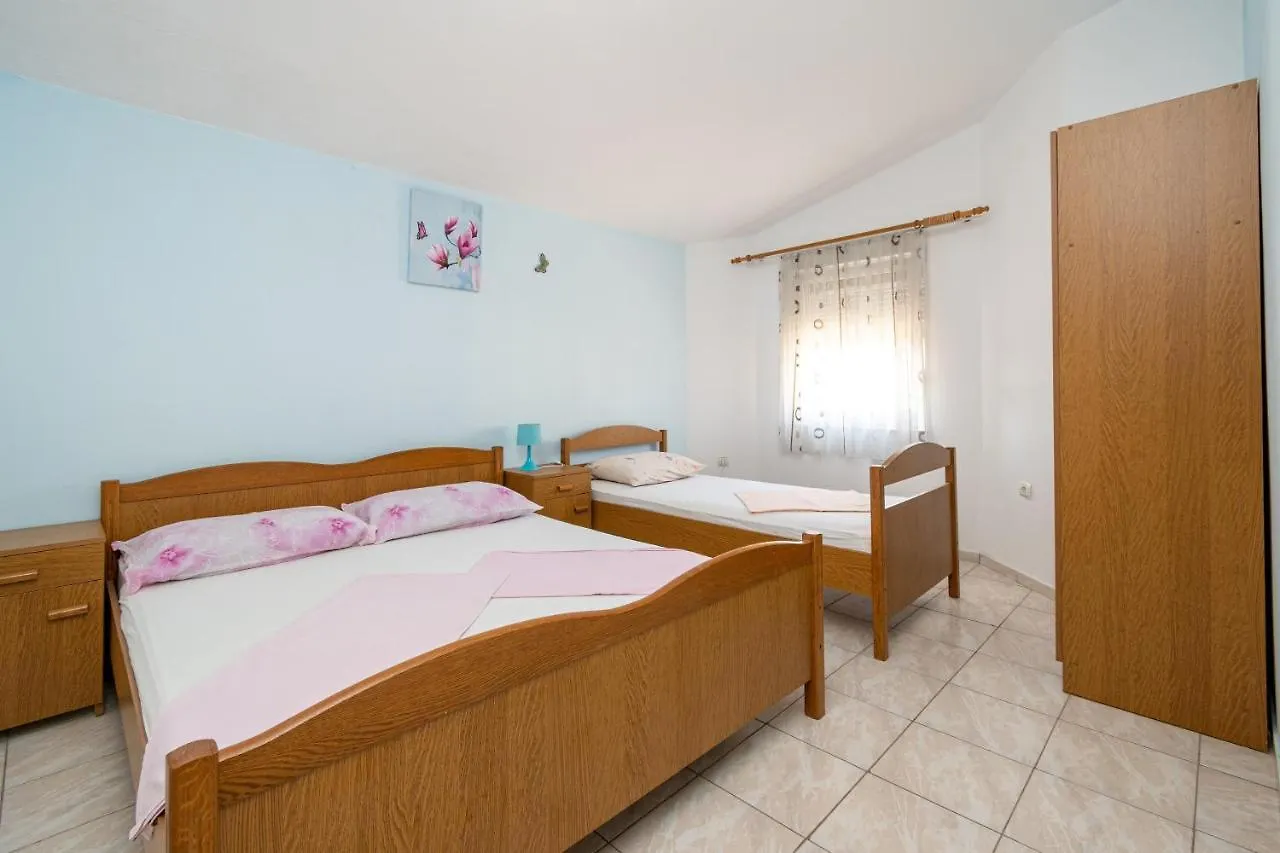 Isolated Apartments With A Parking Space Vir - 20177