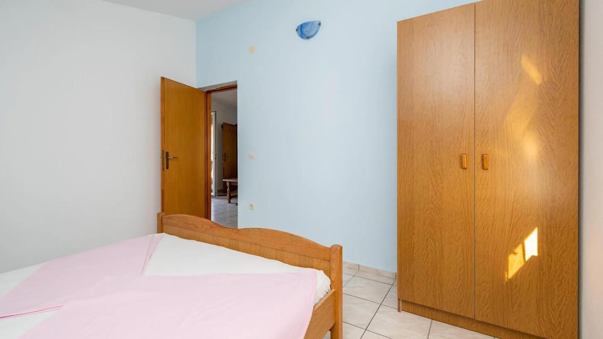 Isolated Apartments With A Parking Space Vir - 20177