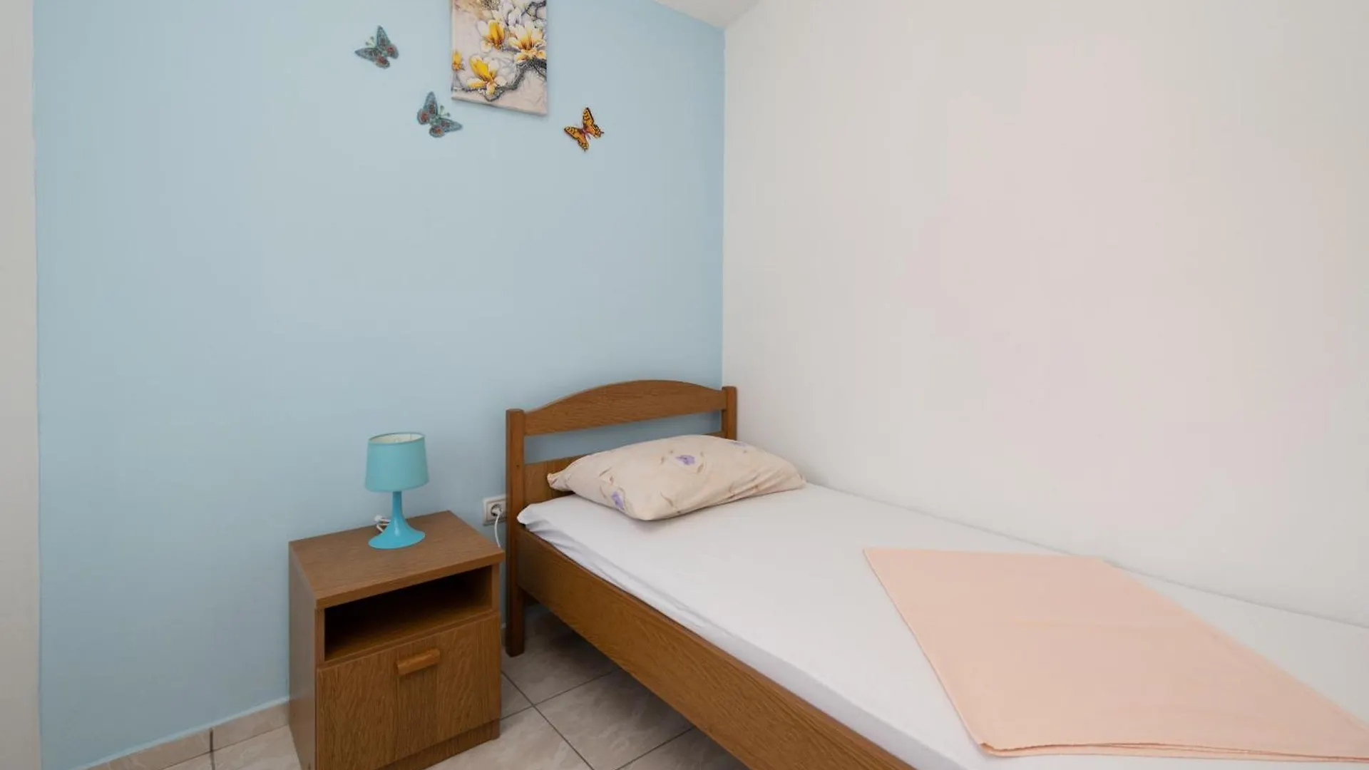 Isolated Apartments With A Parking Space Vir - 20177 Croatia