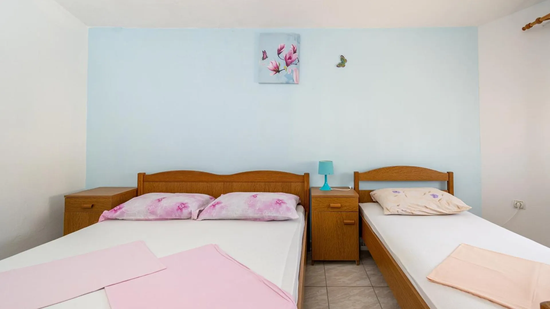 Isolated Apartments With A Parking Space Vir - 20177 Croatia
