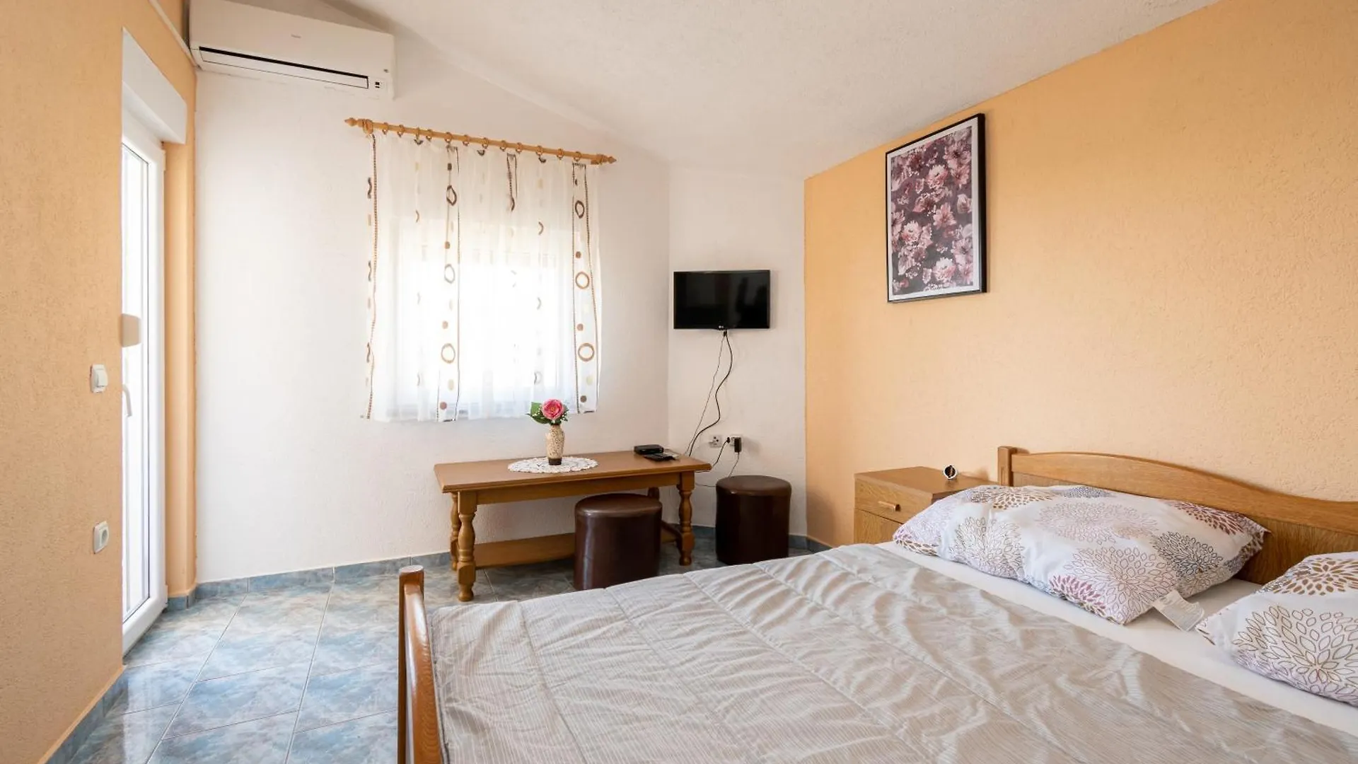Isolated Apartments With A Parking Space Vir - 20177